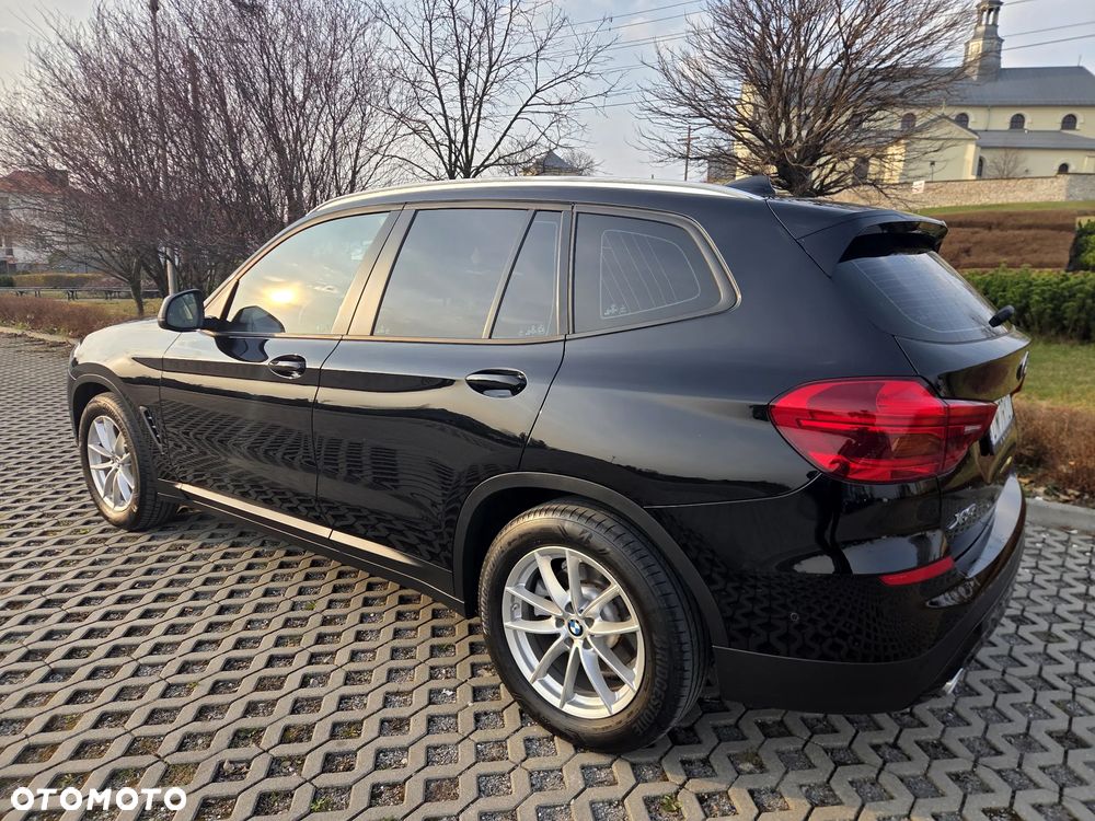 BMW X3 sDrive18d - 9