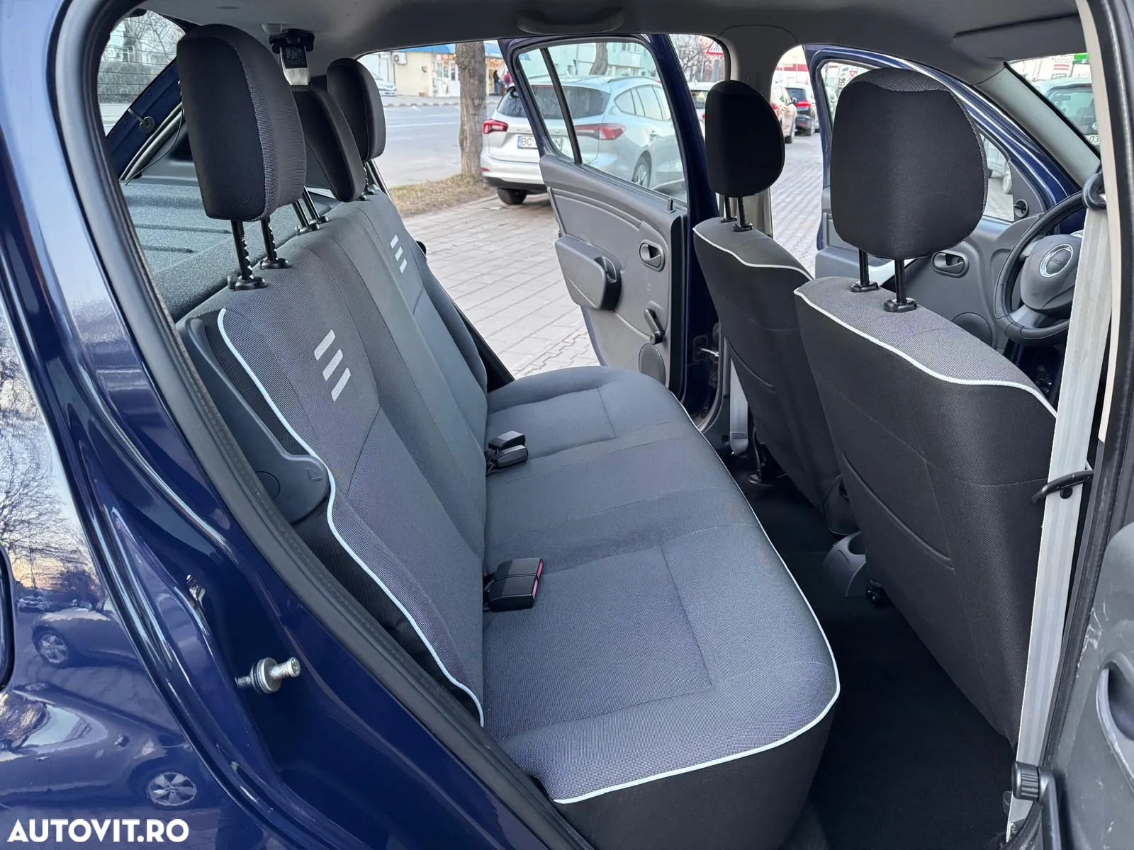Dacia Sandero - 7