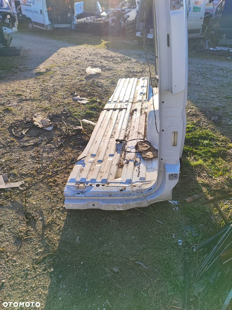 Bok tył prawy próg Sprinter 906 średni L2H2 - 3