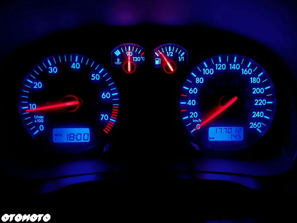 Volkswagen Golf - 21