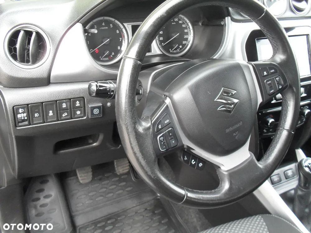 Suzuki Vitara 1.6 Comfort 4WD - 13