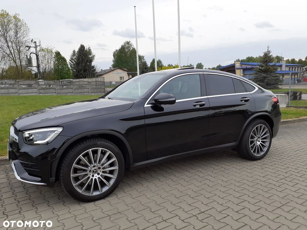 Mercedes-Benz GLC 300 d 4Matic 9G-TRONIC AMG Line Plus - 11