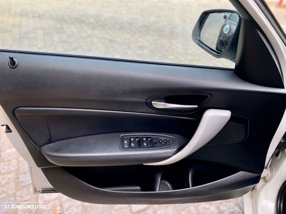 BMW 116 d EDynamics Line Sport - 12