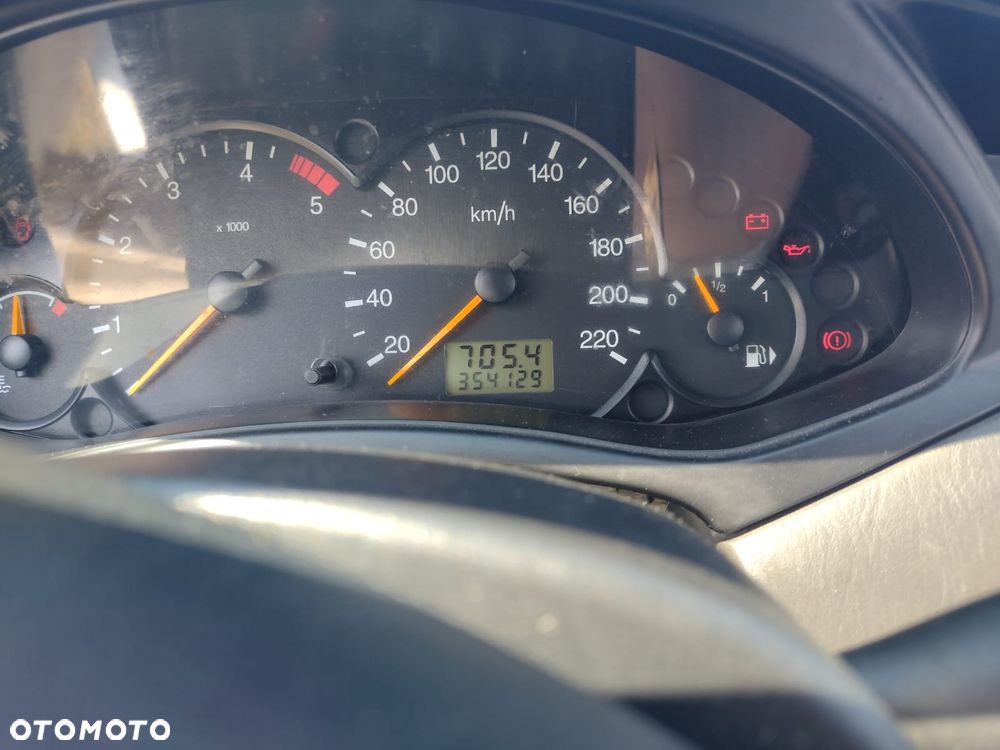 Ford Focus TDCi Futura - 11