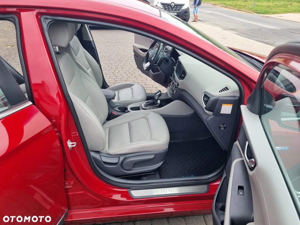 Hyundai IONIQ Hybrid Premium - 9