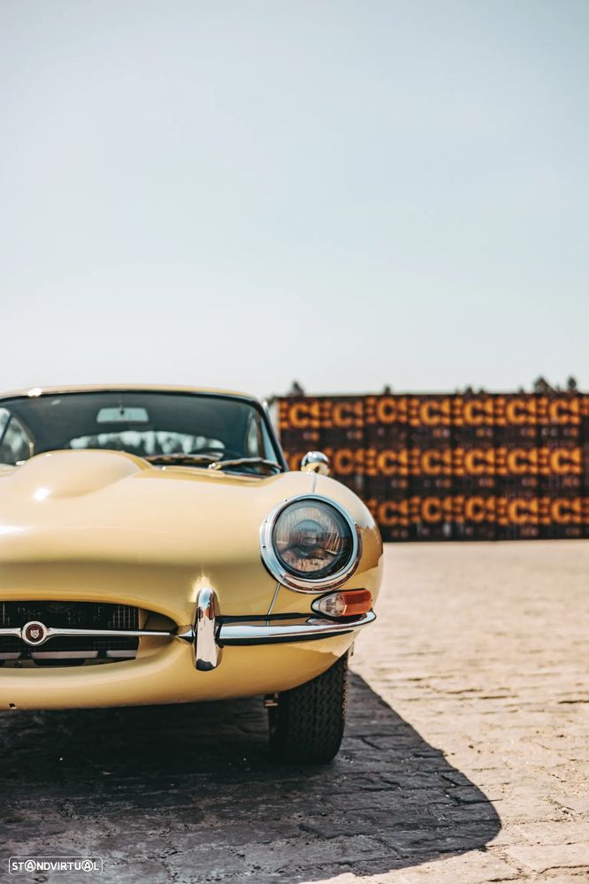 Jaguar E-Type - 6