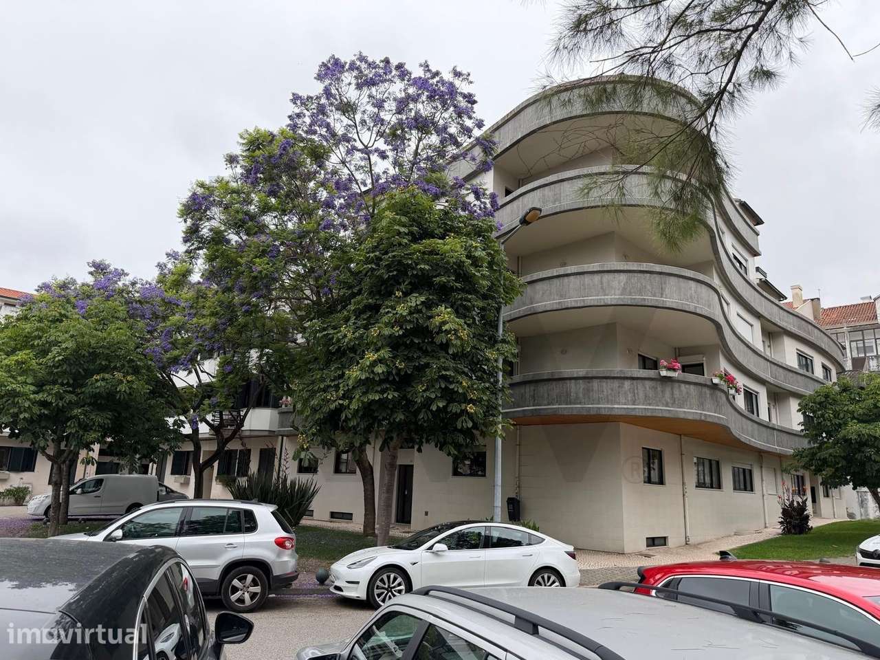 Exclusivo T2 Renovado no Bairro do Alboi | Vistas Panorâmicas e Garage - Grande imagem: 2/21