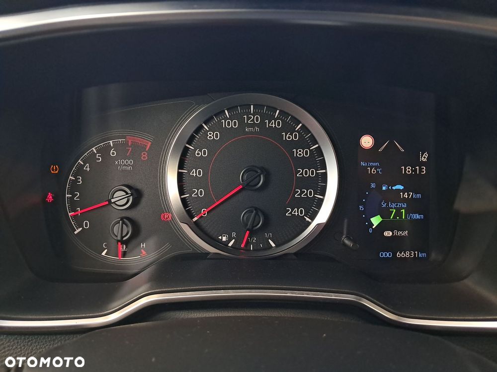 Toyota Corolla - 13