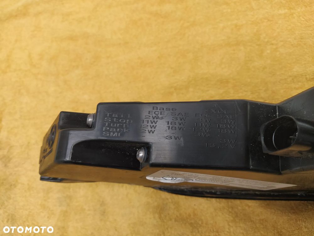 PORSCHE TAYCAN 9JA 19- LAMPA TYŁ TYLNA LED PRAWA LEWA BLENDA ŚRODKOWA W KLAPĘ BAGAŻNIKA BASE USA KOMPLET ORYGINAŁ - 22