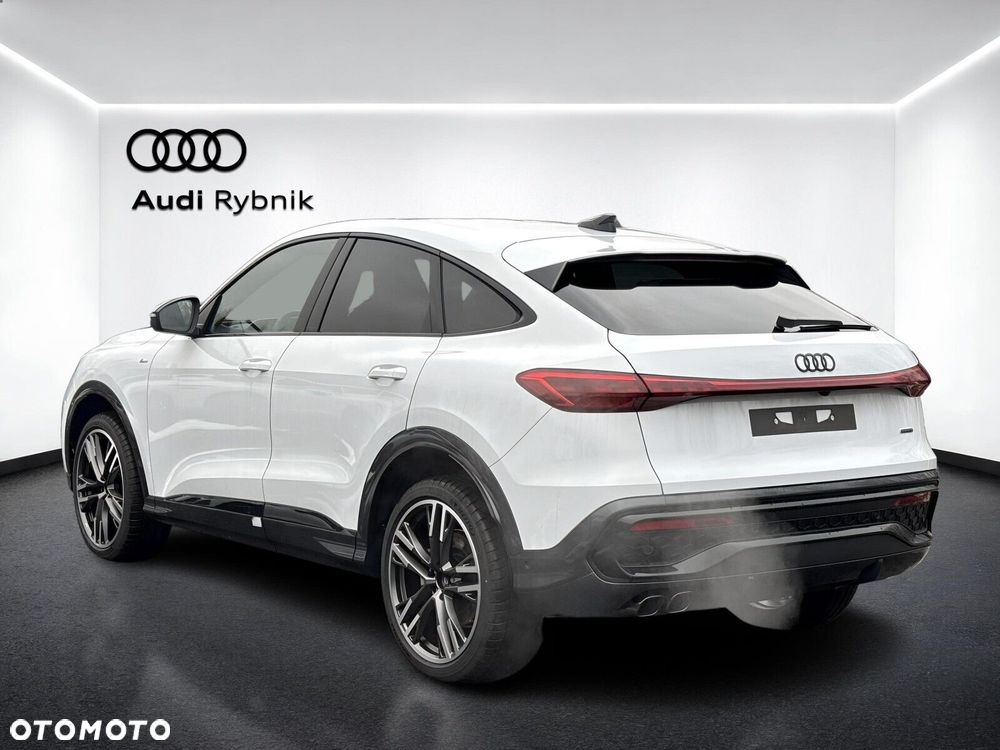 Audi Q5 Sportback - 5