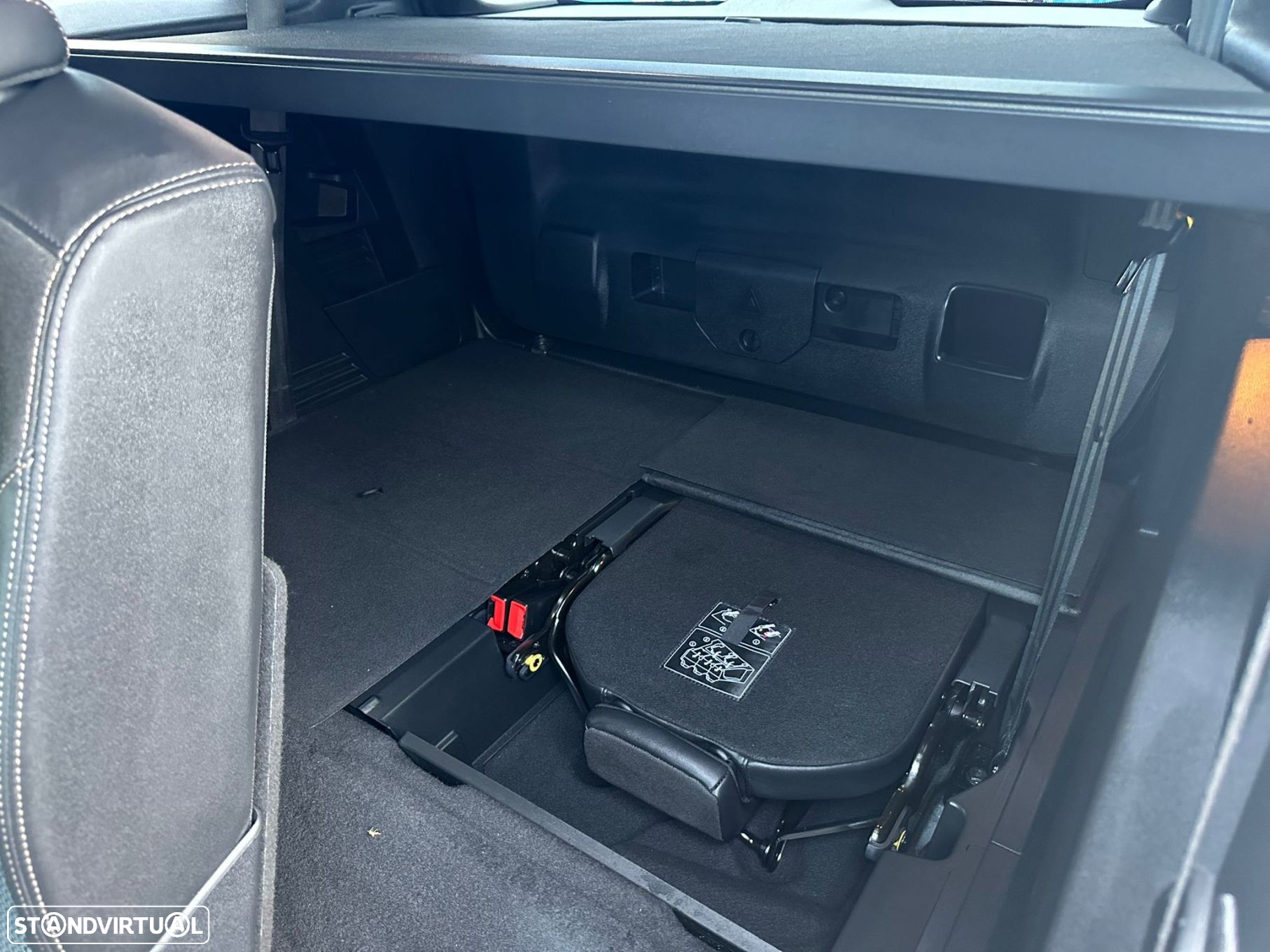 Peugeot 5008 1.5 BlueHDi GT Pack EAT8 - 32