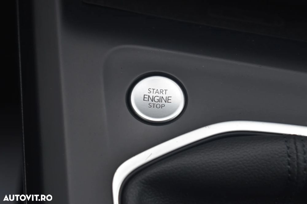 Volkswagen Golf 2.0 TDI Life - 29