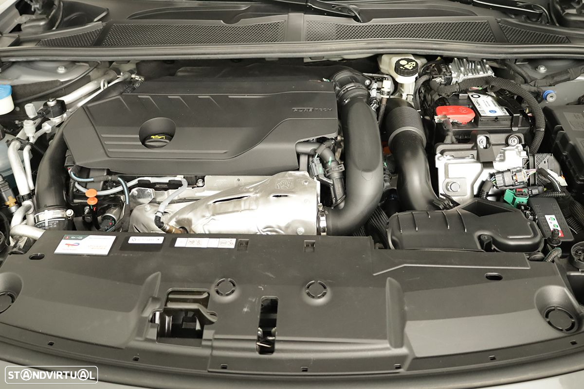 Peugeot 408 1.6 Hybrid Allure e-EAT8 - 23