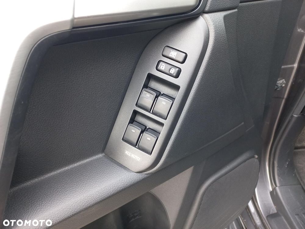 Toyota Land Cruiser LC 2.8 D-4D Invincible - 18