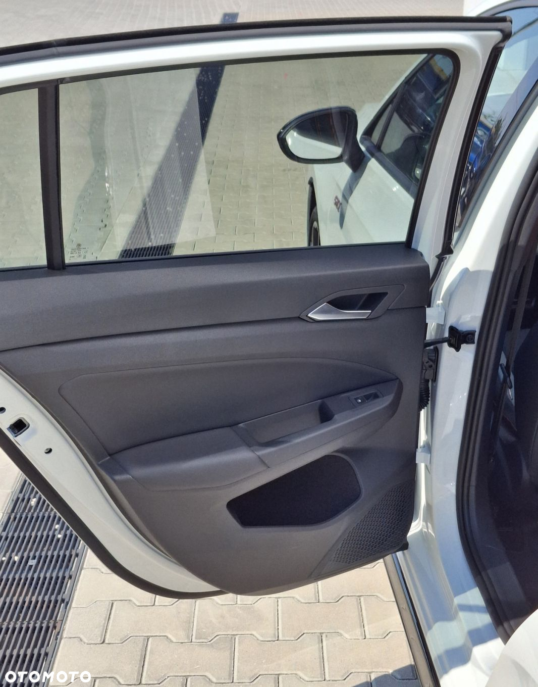 Volkswagen Golf - 24