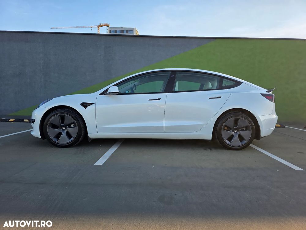 Tesla Model 3 Long Range AWD Premium - 4