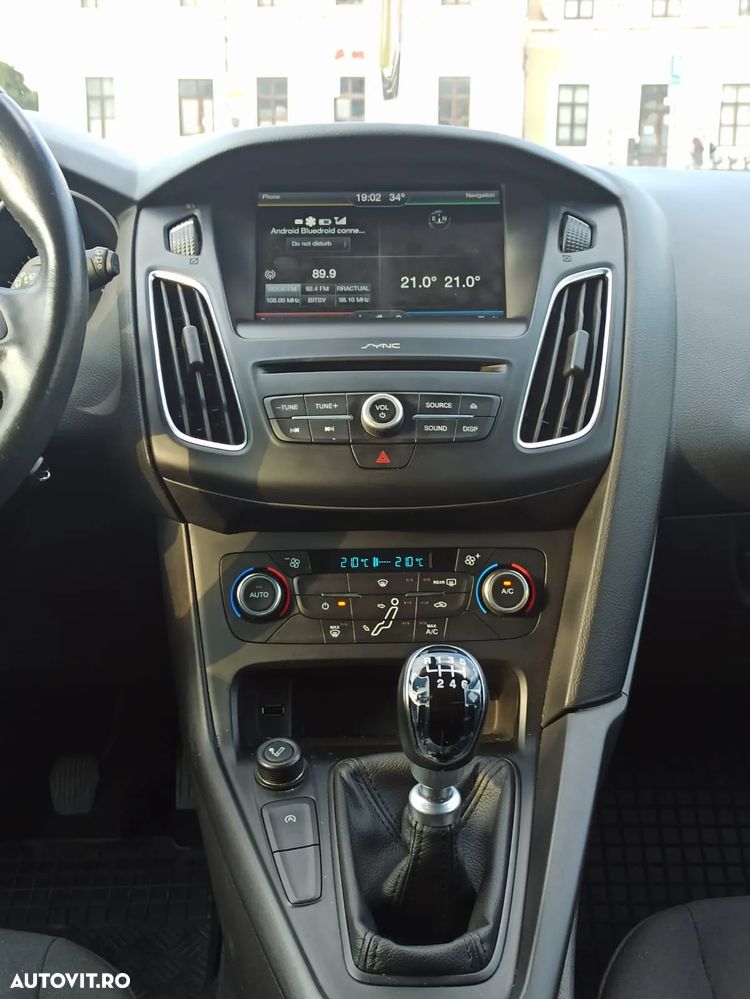 Ford Focus 1.0 EcoBoost Titanium - 19