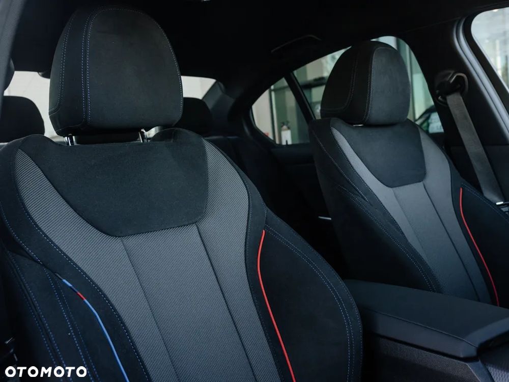 BMW Seria 3 320i M Sport - 11