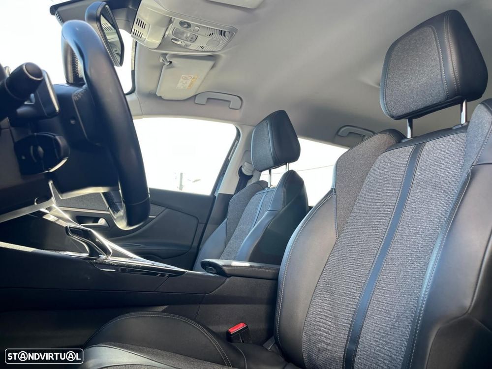 Peugeot 5008 1.5 BlueHDi Allure EAT8 - 5