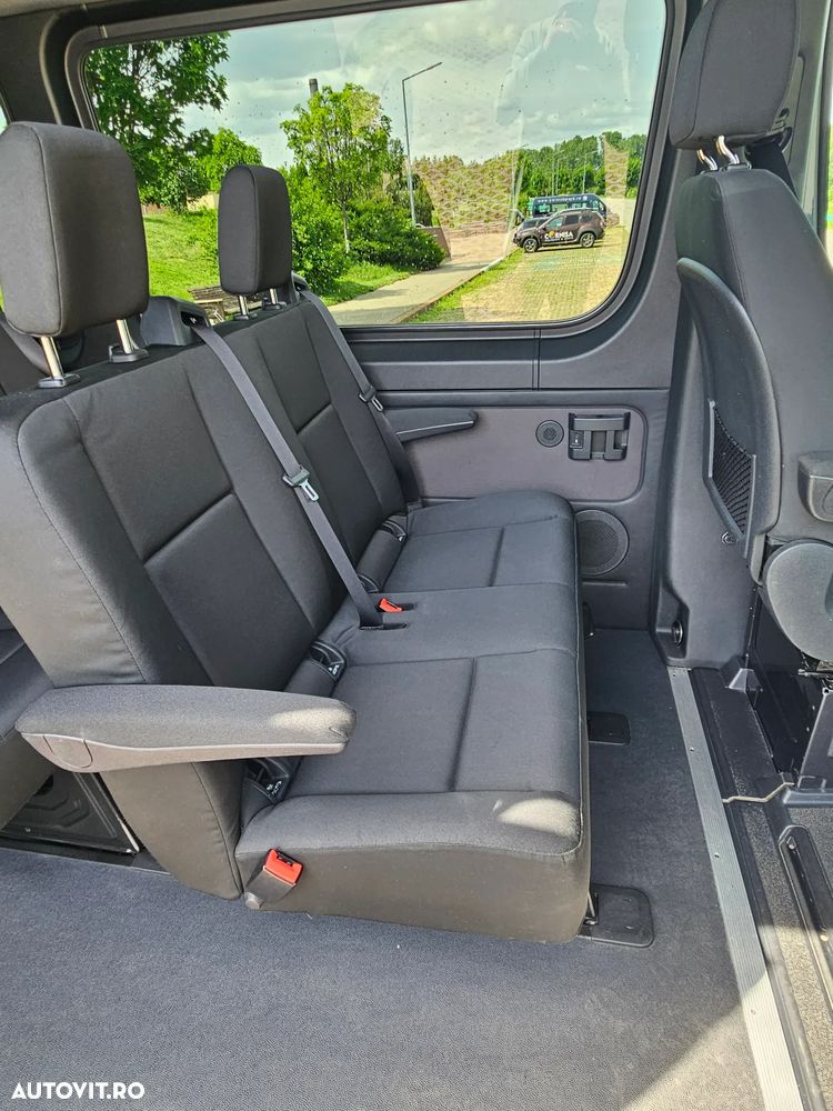 Mercedes-Benz Sprinter - 23