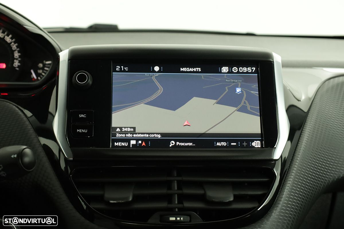 Peugeot 208 1.2 PureTech Signature - 11