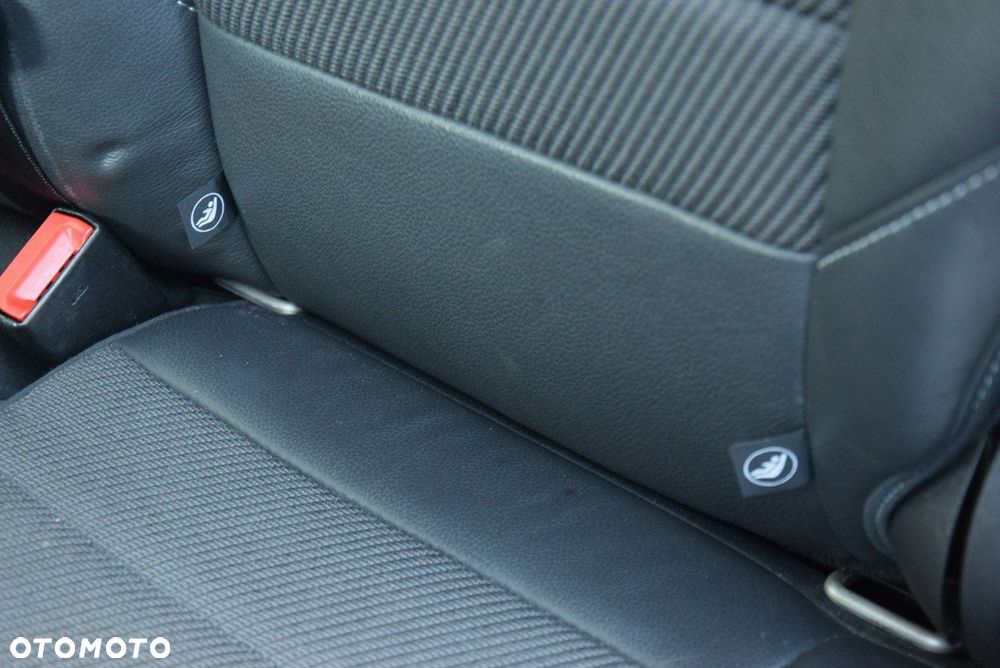 Ford Kuga 2.0 TDCi 4x4 Individual - 24