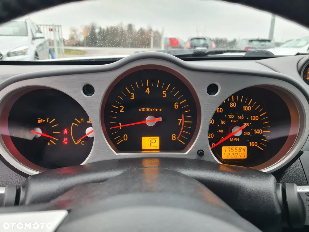 Nissan 350 Z - 16