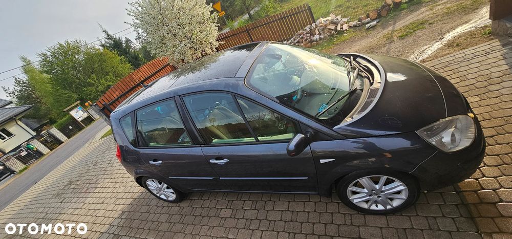 Renault Scenic 1.9 dCi Tech Run - 10