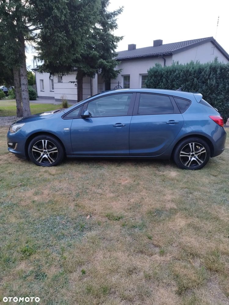 Opel Astra 1.4 Turbo - 11