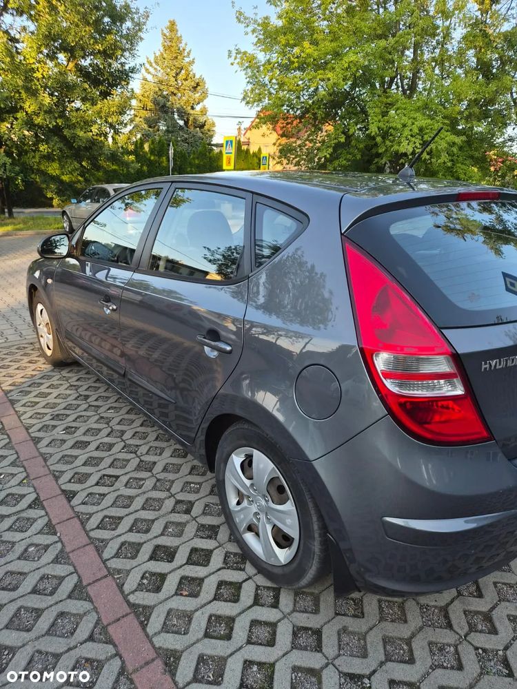 Hyundai i30 1.6 Comfort EU5 - 5
