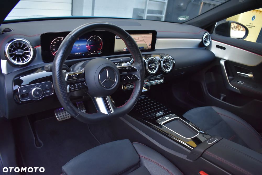 Mercedes-Benz CLA 200 d 8G-DCT AMG Line Advanced Plus - 17