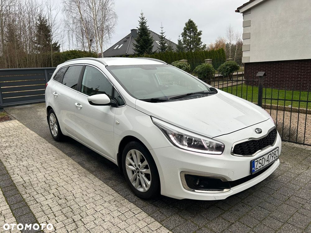 Kia Ceed 1.6 CRDi 136 ISG GT Line - 24