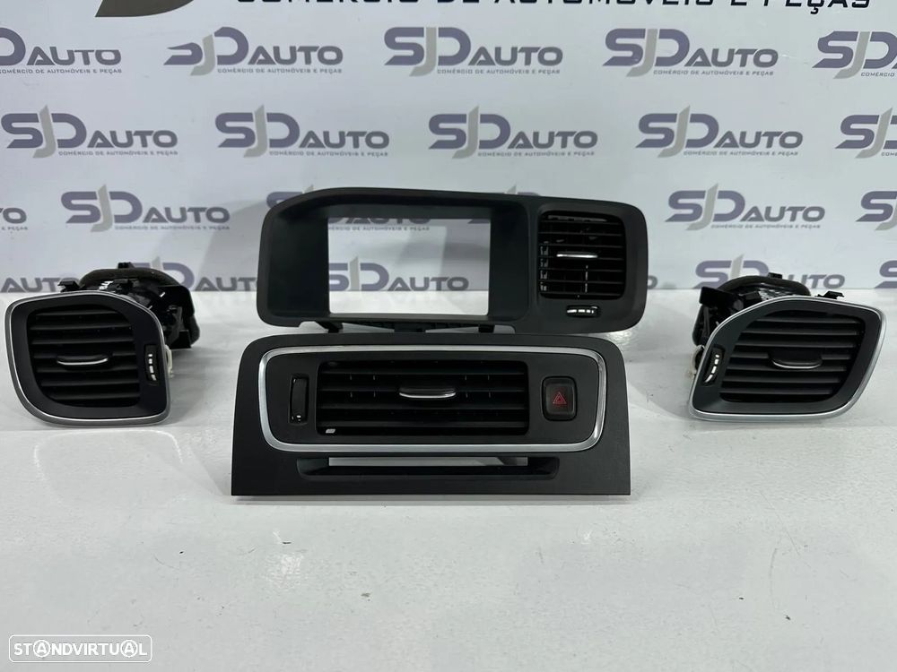Saída Ar Central / Lateral - Volvo V60 (2016) - 1