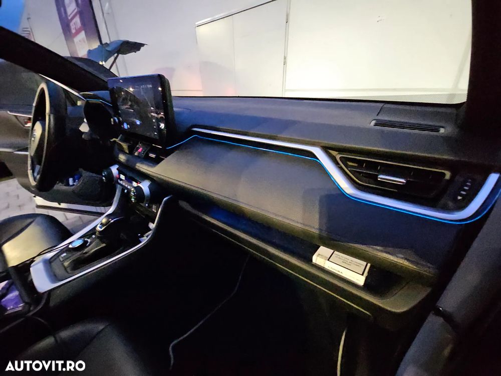 Toyota RAV4 2.5 VVT-iE 4x4 Luxury Plus - 11