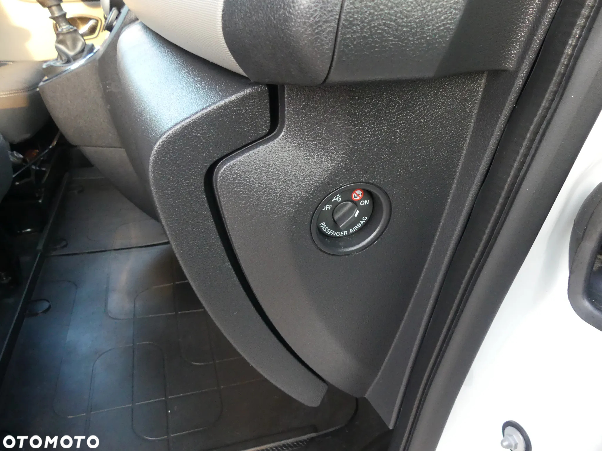Renault TRAFIC - 19