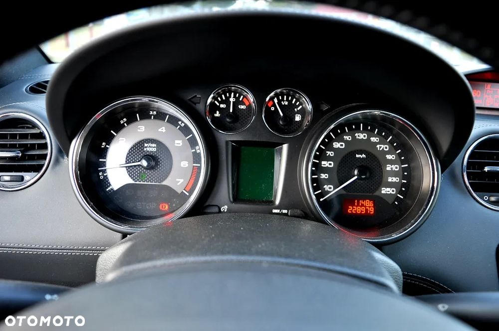 Peugeot RCZ 1.6 THP - 21