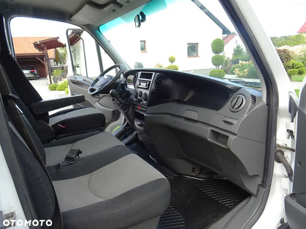 Iveco 35S13 Wywrotka Doka 124tys km Hak Super Stan - 21