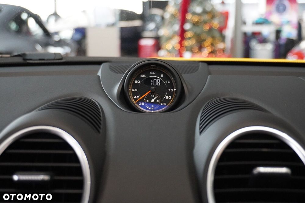 Porsche 718 Spyder - 27