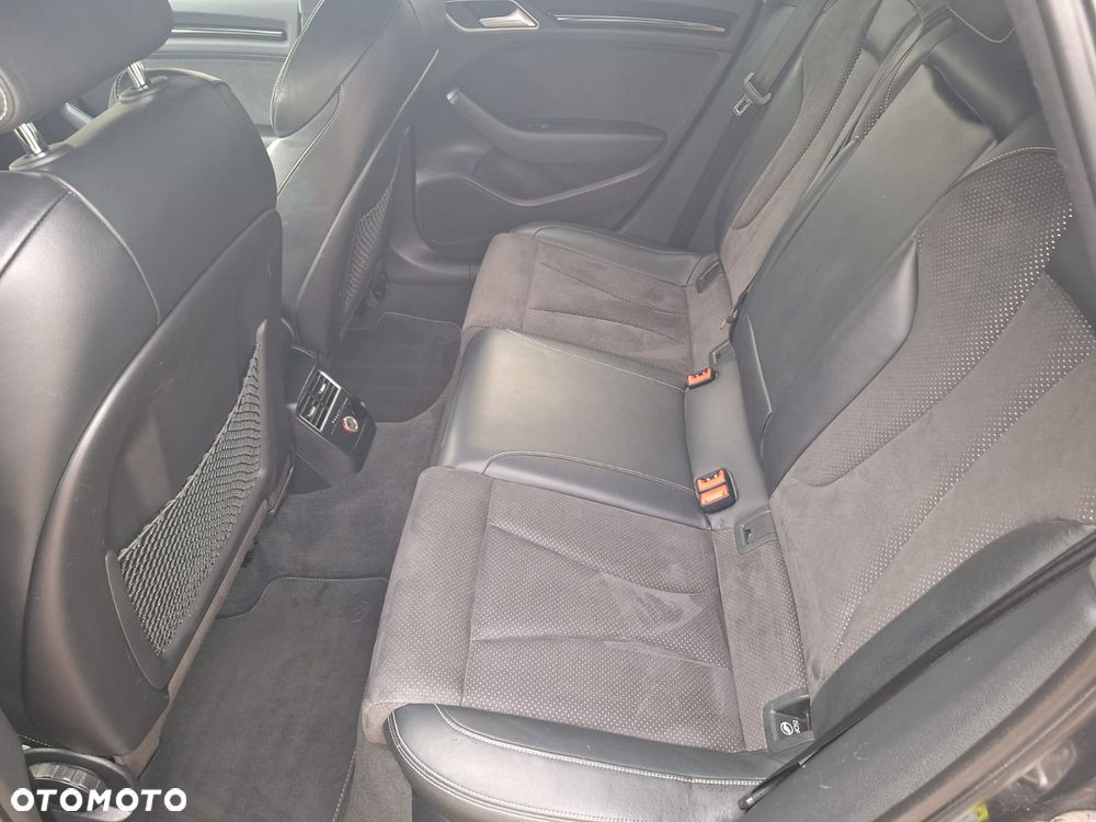 Audi A3 Sportback 2.0 TDI (clean diesel) quattro S tronic S line Sportpaket - 10