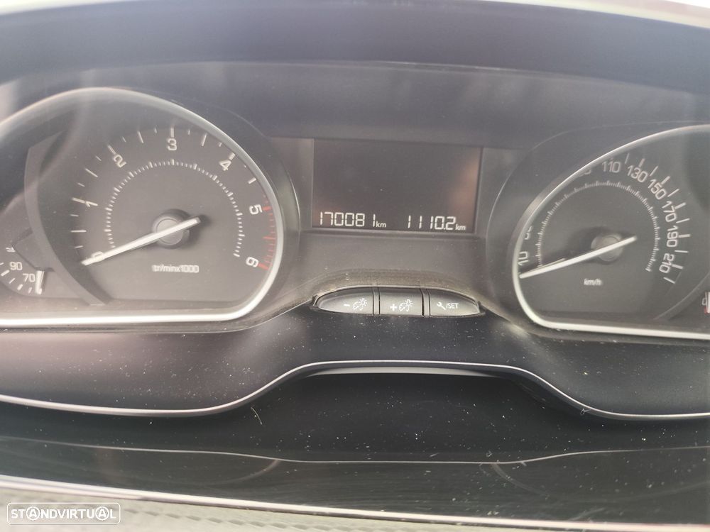 Peugeot 2008 1.5 BlueHDi Active - 14