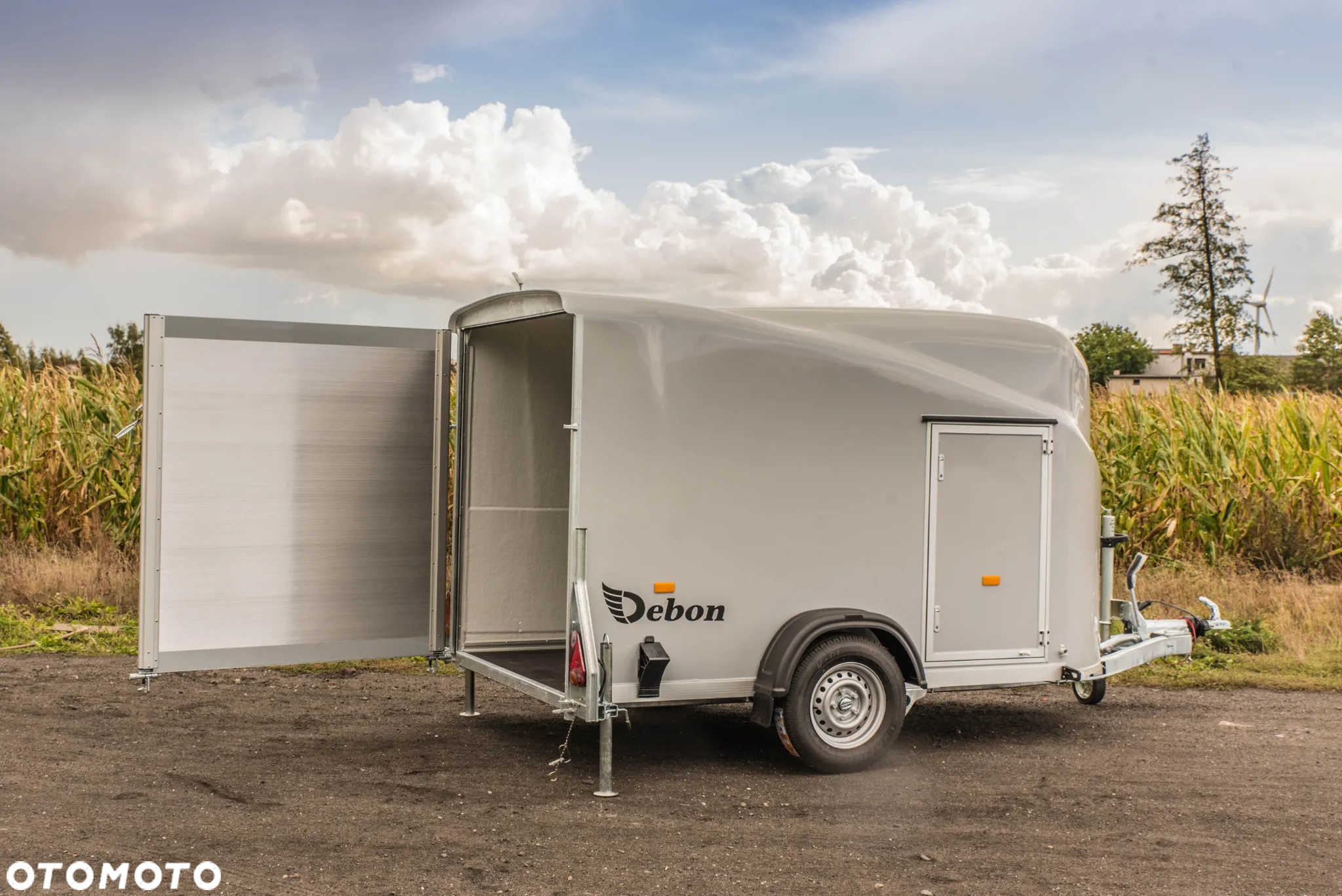 Debon Przyczepa furgon używany cargo 1300 kontener - 8