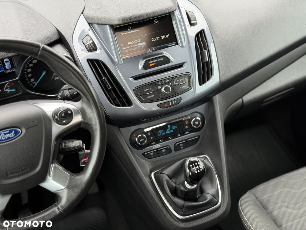 Ford Tourneo Connect 1.5 TDCi Titanium - 24
