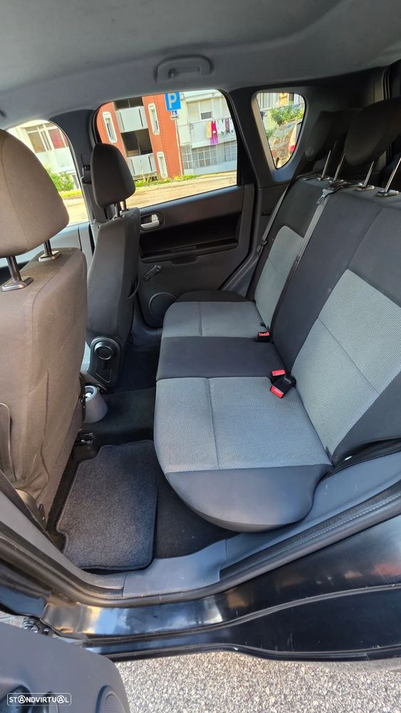 Mitsubishi Colt - 10