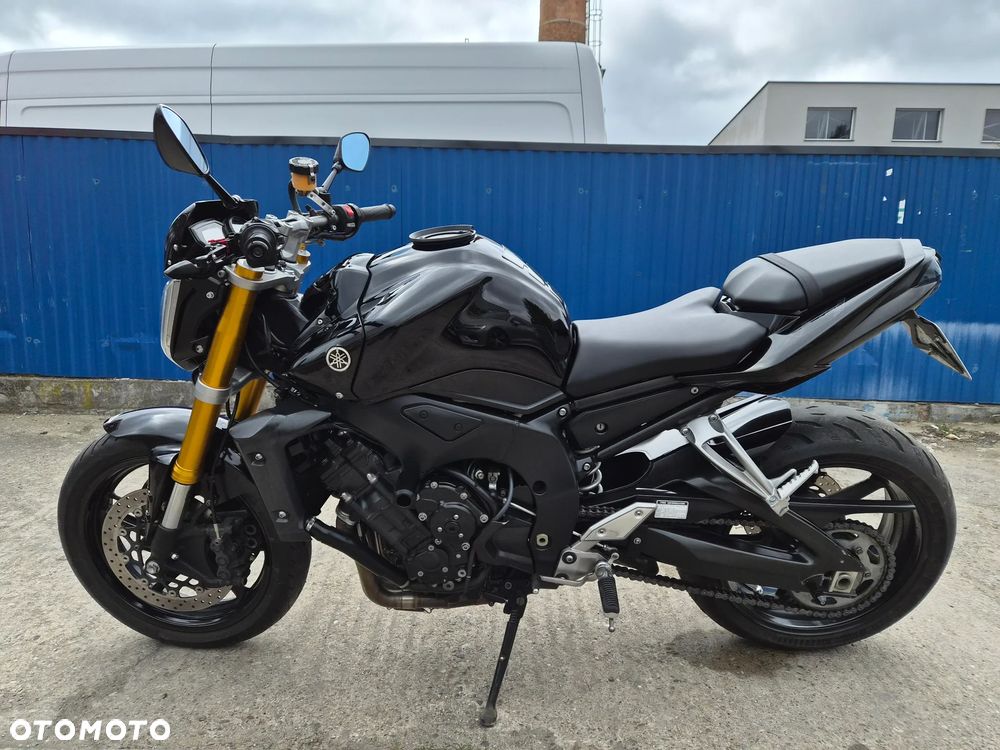 Yamaha FZ - 2