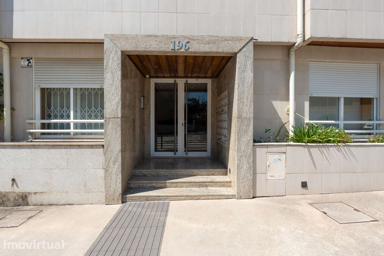T1 com varanda e garagem I 4ºandar I Venda I Ramalde I Porto - Grande imagem: 2/29