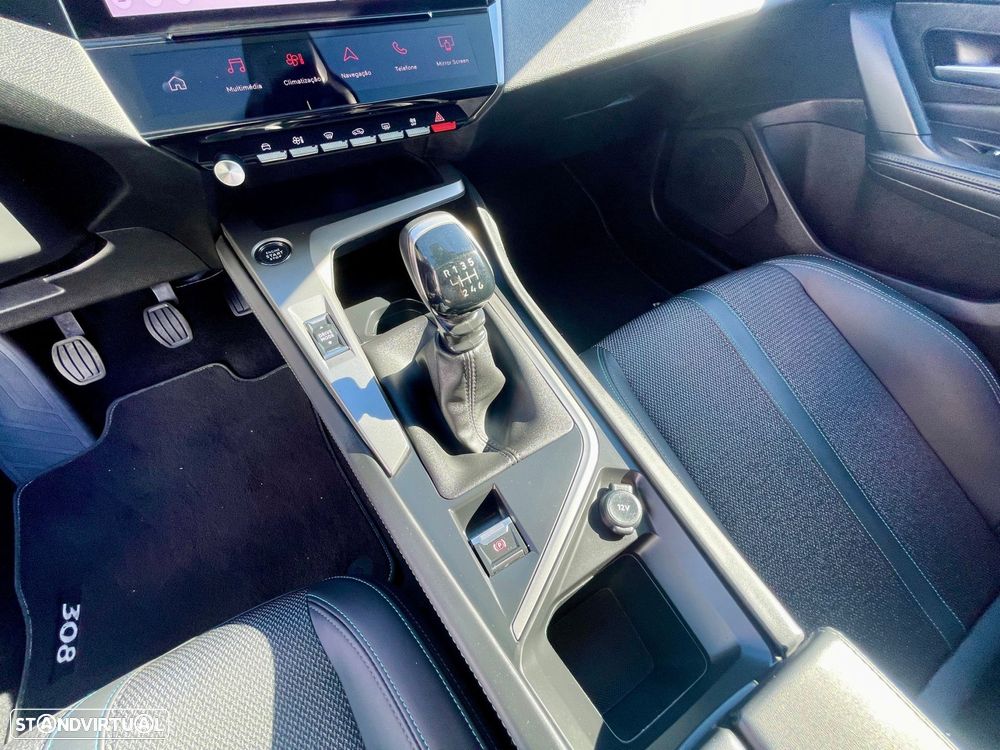 Peugeot 308 SW 1.2 PureTech Allure - 21