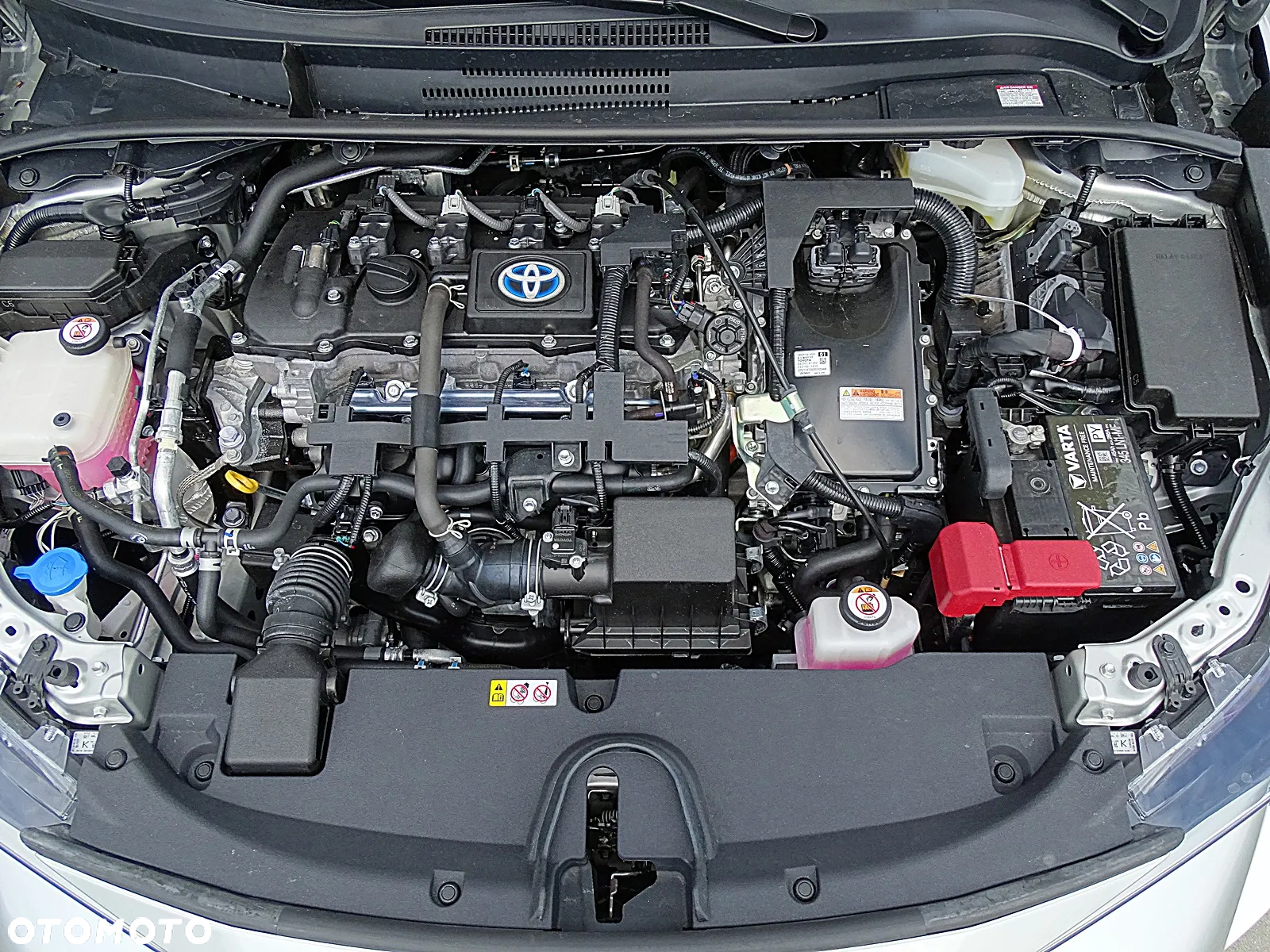 Toyota Corolla 1.8 Hybrid Team Deutschland - 34