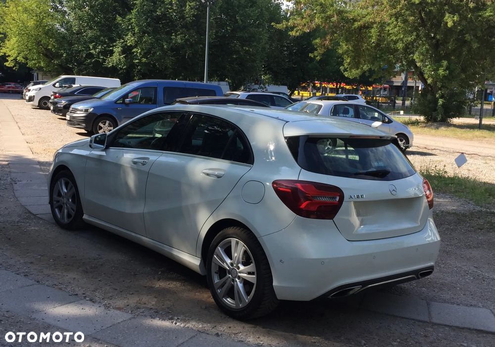 Mercedes-Benz Klasa A 180 7G-DCT AMG Line - 3