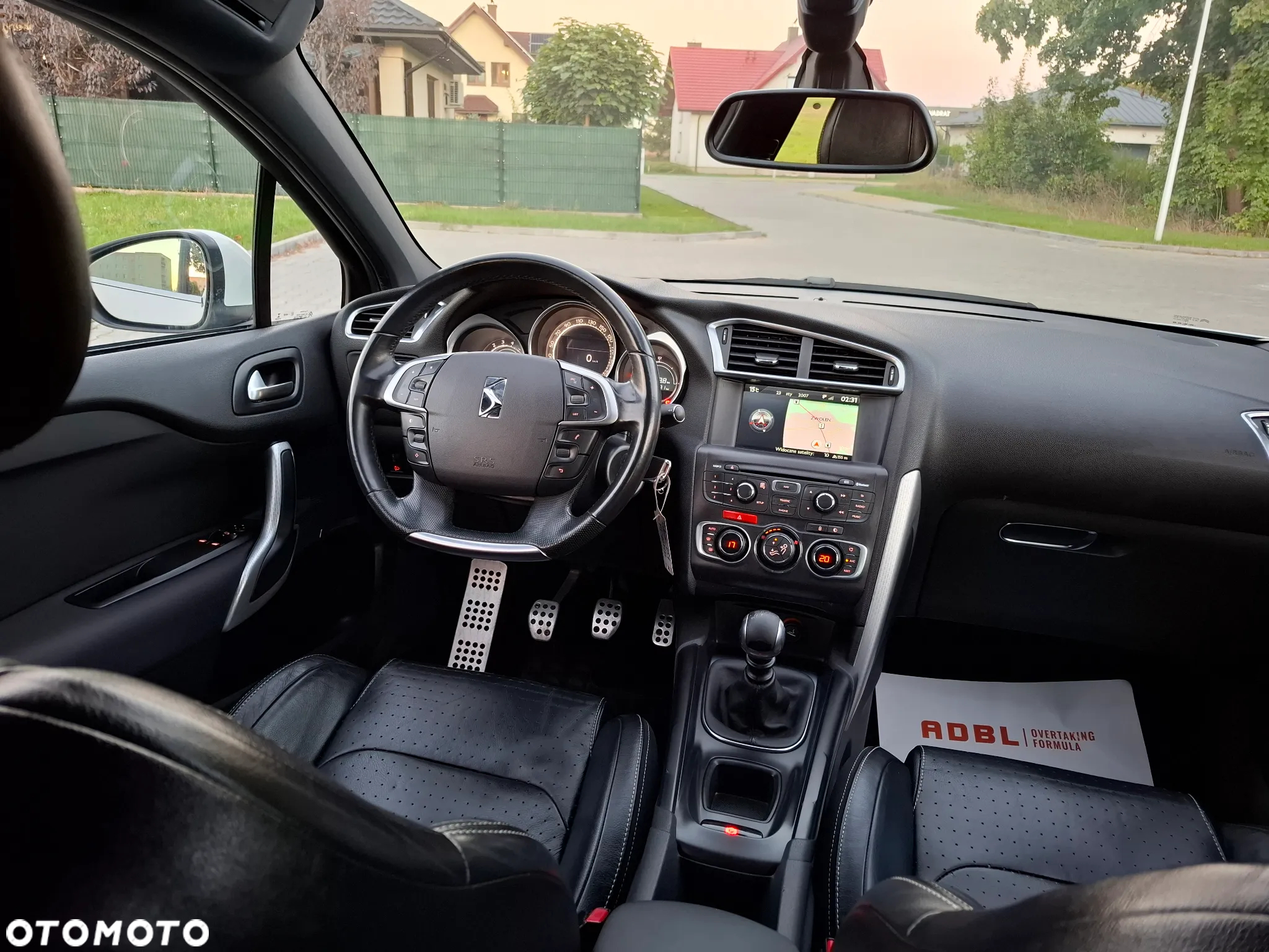 Citroën DS4 e-HDi 115 SoChic - 17
