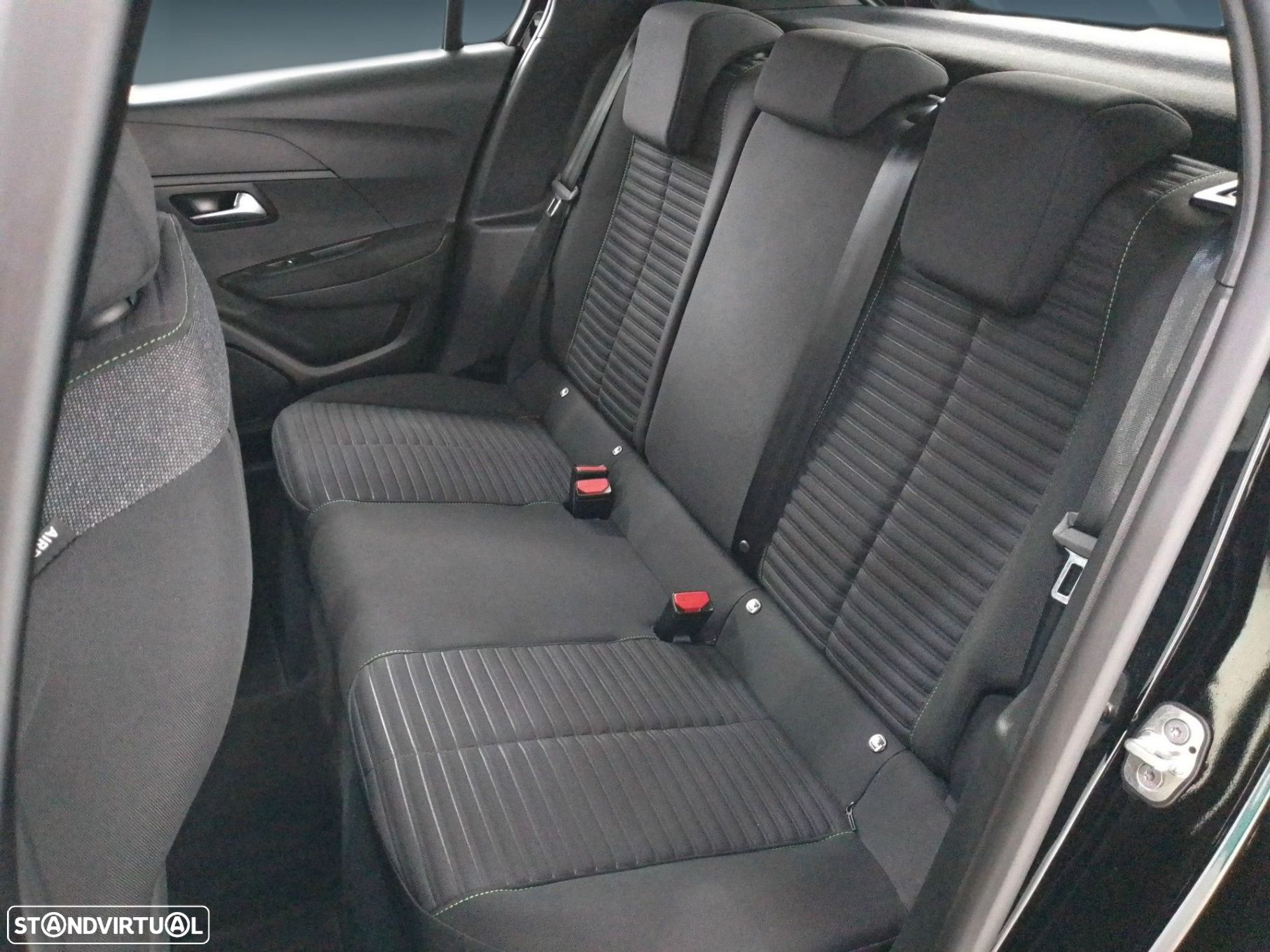Peugeot 208 1.2 PureTech Active - 12
